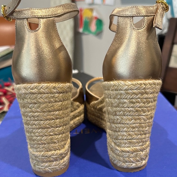 Stuart Weitzman Nudist Curve Espadrille Metallic Gold Wedge Sandals - Picture 7 of 9